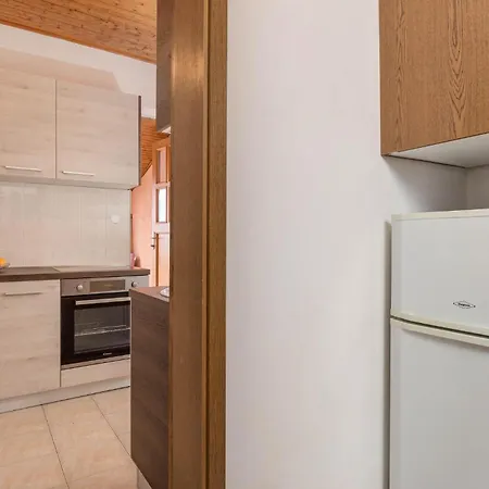 Gorgeous In With Kitchen Lovran